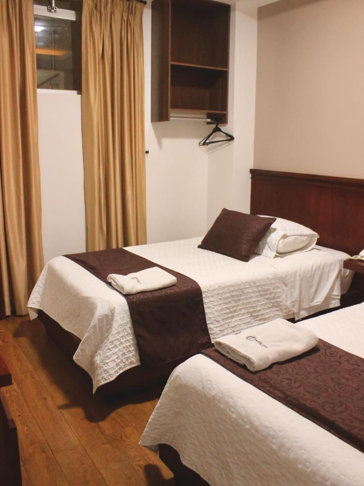 Hostal Camil Loja Quarto foto